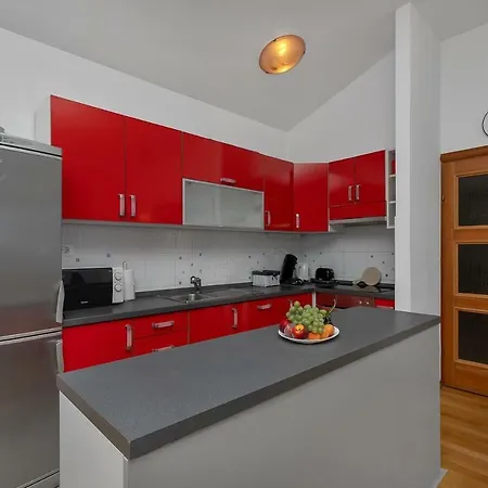 Makar,heated Pool,gym,grill,seaview 마카르스카