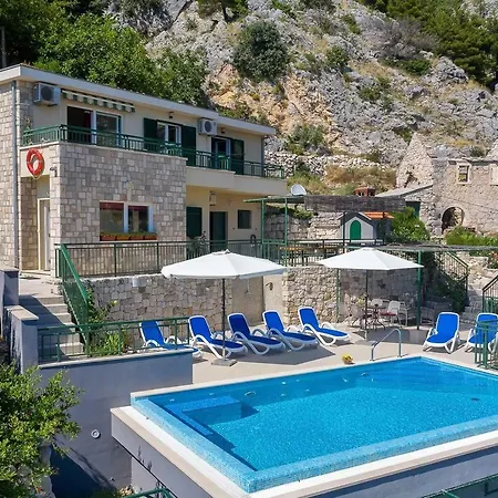 Makar,heated Pool,gym,grill,seaview 빌라 *